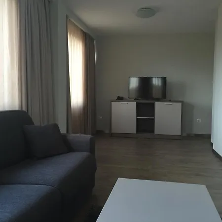 리조트 La Casa 치고프 차르크