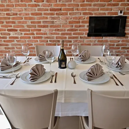 La Casa 치고프 차르크